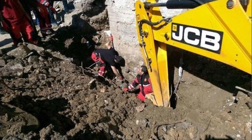 B&uuml;y&uuml;kşehirin Cizre&rsquo;deki &Ccedil;alışmaları S&uuml;r&uuml;yor