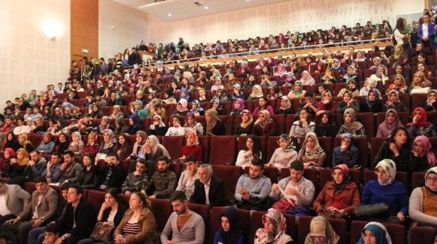 Bekir Develi İle &Uuml;nl&uuml; Mamuller Adıyamanlı Gen&ccedil;lerle Bir Araya Geldi