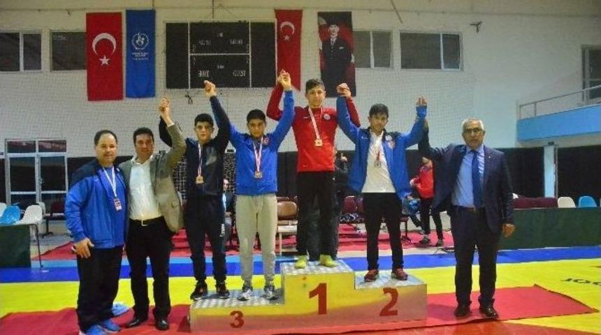 Gen&ccedil;ler Grup Serbest G&uuml;reş M&uuml;sabakası Tamamlandı