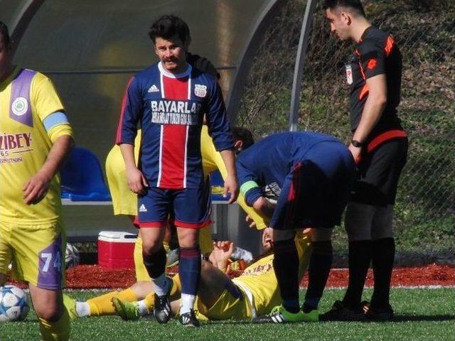 Amat&ouml;r Lig Ma&ccedil;ında Saha Karıştı 1