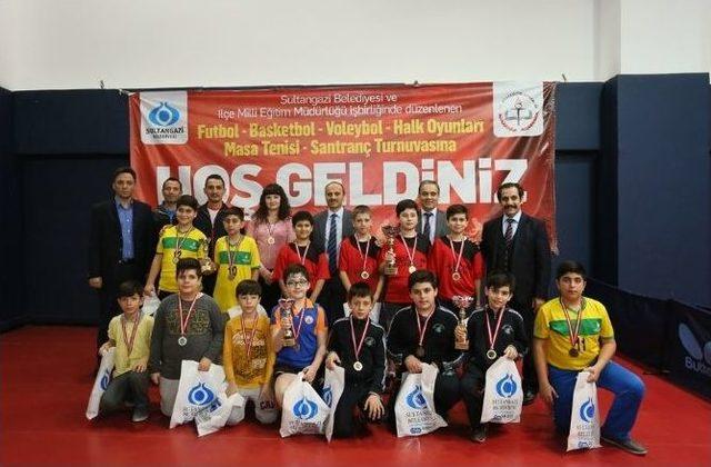 Sultangazi’de Spor Turnuvası Başladı