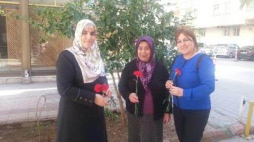 Erdede: "kadın Bir Eliyle Beşiği Sallarken, Diğeriyle D&uuml;nyayı Sallar"