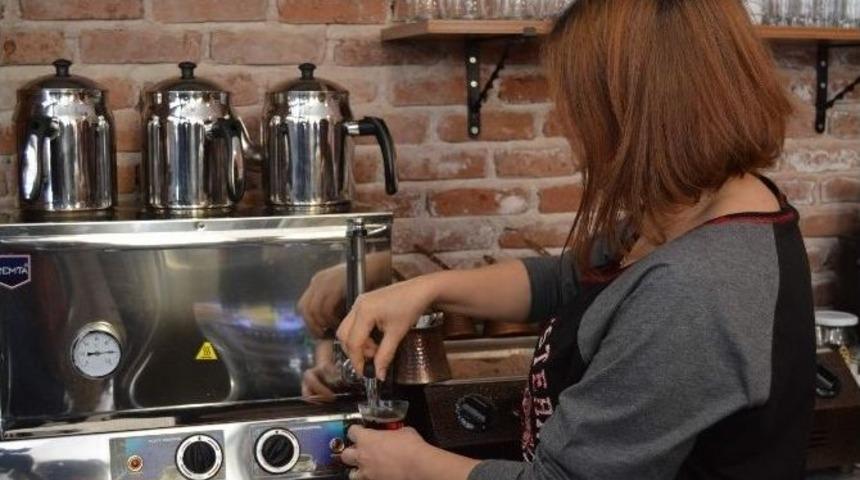 Kadınlar Mesleği Geliştiriyor