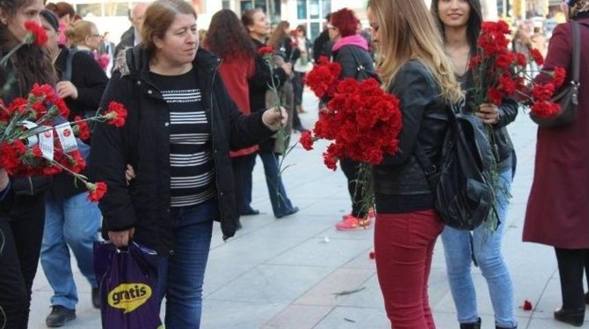 Mhp&rsquo;li Kadınlardan &rsquo;kadınlar G&uuml;n&uuml;&rsquo; Karanfili