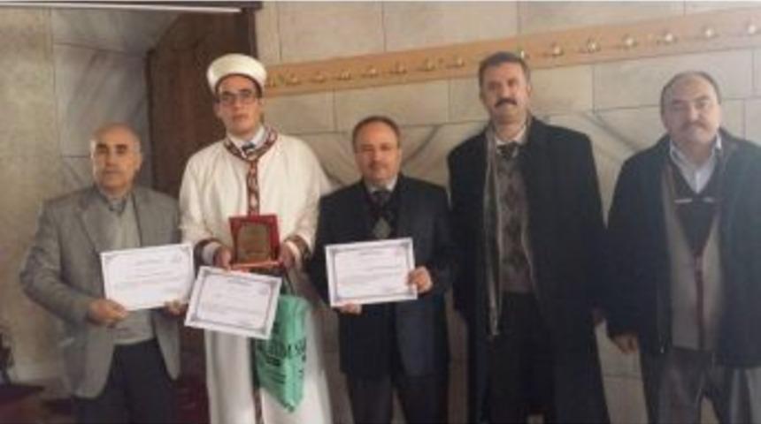 Afyonkarahisar&rsquo;da D&uuml;zenlenen "gen&ccedil; Hatipler Hutbede" Yarışmasının Birincisi Bolvadin&rsquo;den &Ccedil;ıktı