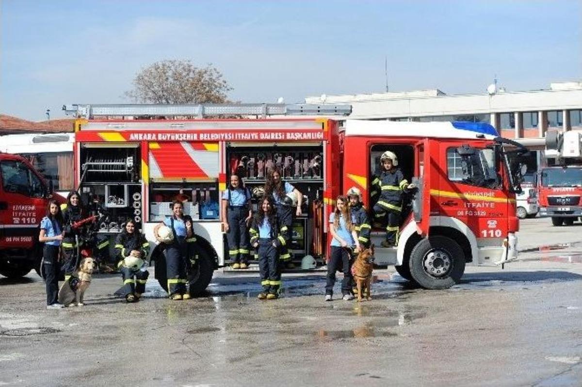 İtfaiye Eğitimi Alan Kız &Ouml;ğrencilerden Yangın Tatbikatı