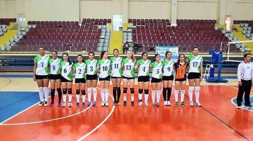 B&uuml;y&uuml;kşehir&rsquo;in Kadın Voleybol Takımı 3. Lig&rsquo;e Y&uuml;kseldi
