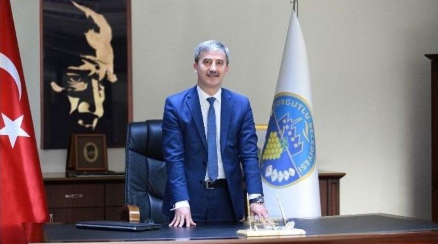 Başkan Şirin Kadınlar G&uuml;n&uuml;&rsquo;n&uuml; Kutladı