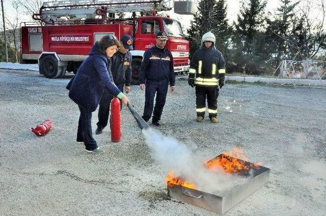 Büyükşehir İtfaiyesi Eğitimlerini Sürdürüyor