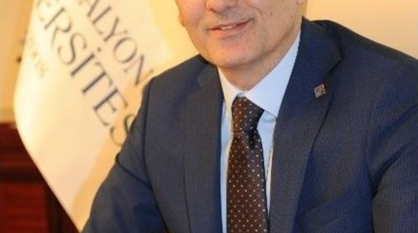 Hk&uuml; Rekt&ouml;r&uuml; Tamer Yılmaz&rsquo;dan 8 Mart D&uuml;nya Kadınlar G&uuml;n&uuml; Mesajı