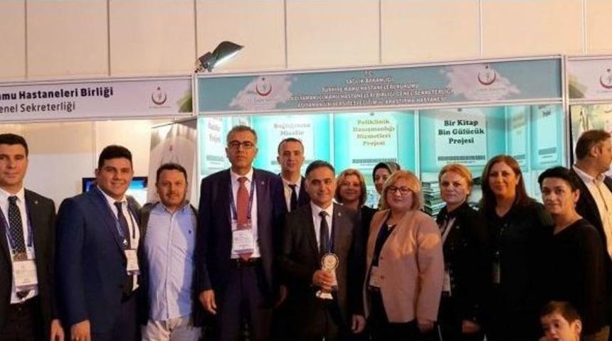 Adıyaman Sağlıkta &Ouml;d&uuml;l Aldı