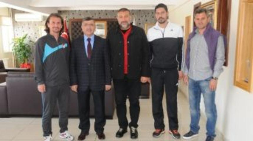 Niğde Belediyespor Teknik Direkt&ouml;r&uuml; Mustafa Ceviz G&ouml;revinden İstifa Etti