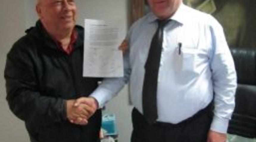 Trt Adana Kent Radyosu İ&ccedil;in İmza Kampanyası