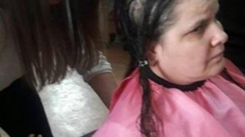 Görme Engelli Kadınlara Ücretsiz Saç Ve Cilt Bakım Hizmeti