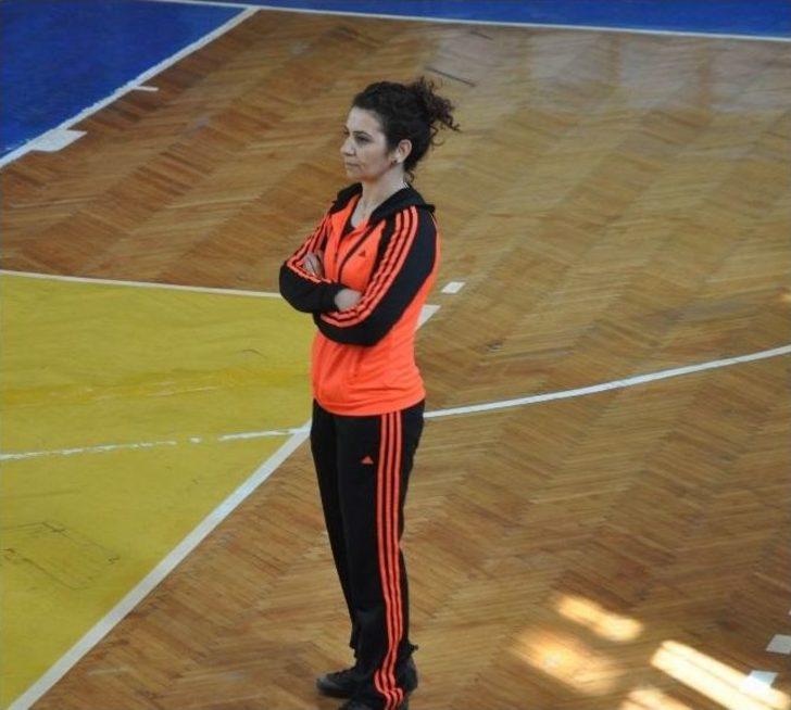 Evde Karı-koca Sahada Rakip Oldular G3