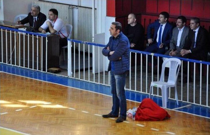 Evde Karı-koca Sahada Rakip Oldular G4