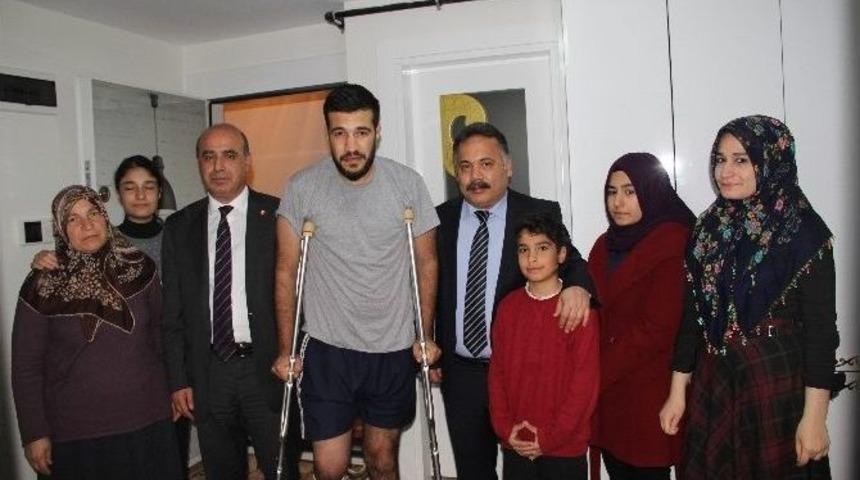 Yaralı Polise &lsquo;ge&ccedil;miş Olsun&rsquo; Ziyareti