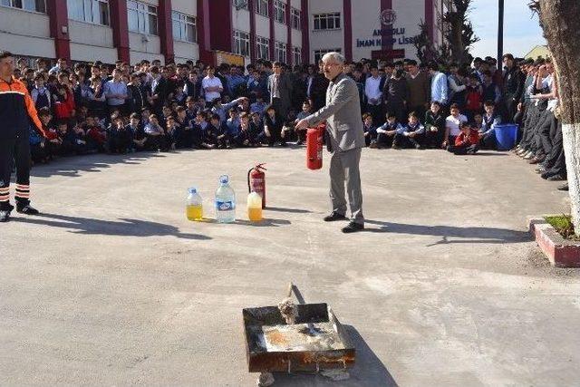 İmam Hatip Lisesi Öğrencileri Yangın Ve Kurtarma Tatbikatını Başarıyla Gerçekleştirdi