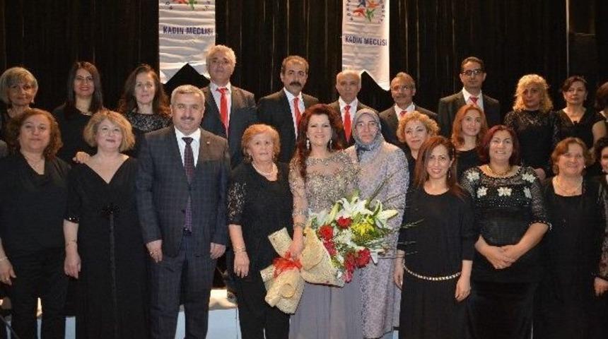 K&ouml;rfez&rsquo;de D&uuml;nya Kadınlar G&uuml;n&uuml; Kutlandı