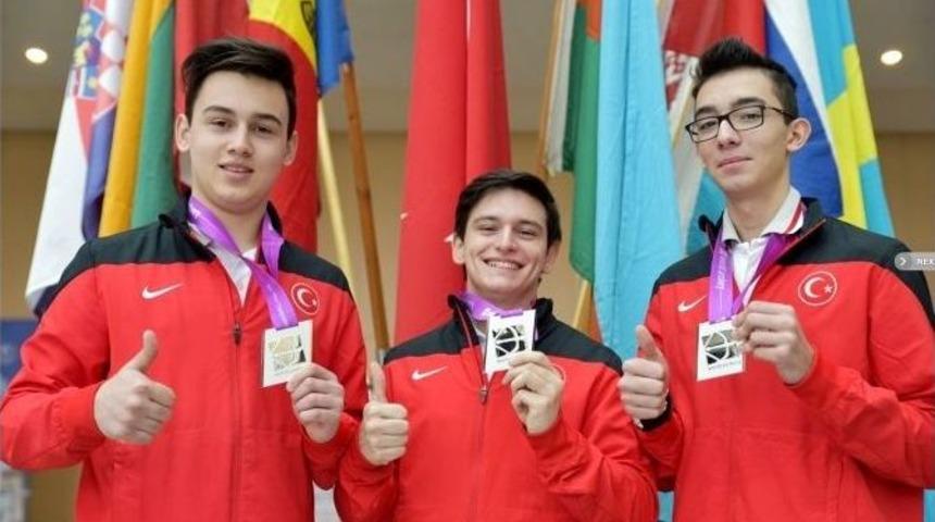 İhlas Koleji &Ouml;ğrencisinden Ok&ccedil;ulukta D&uuml;nya İkinciliği