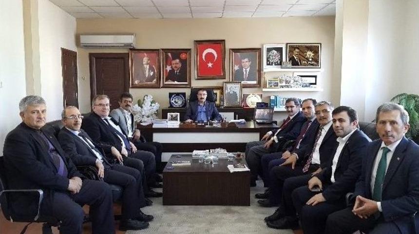 İhl Mezunlarından Ak Parti&rsquo;ye Ziyaret
