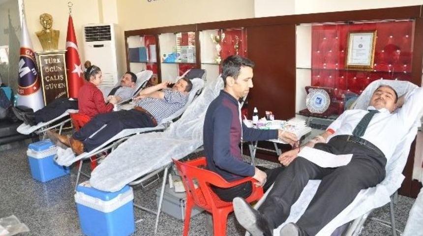 Muhasebe Haftasında Muhasebecilerden Kan Bağışı