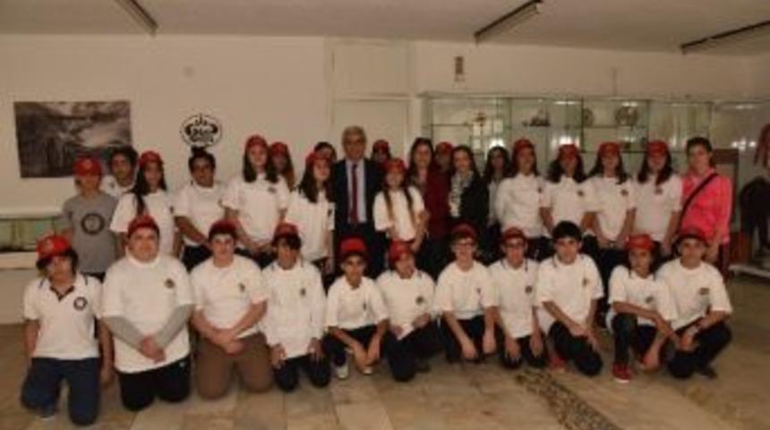 Alanya Belediyesi&rsquo;nden &Ouml;ğrencilere Destek