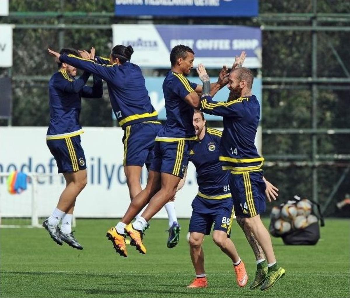Fenerbah&ccedil;e, Braga Ma&ccedil;ı Hazırlıklarına Başladı
