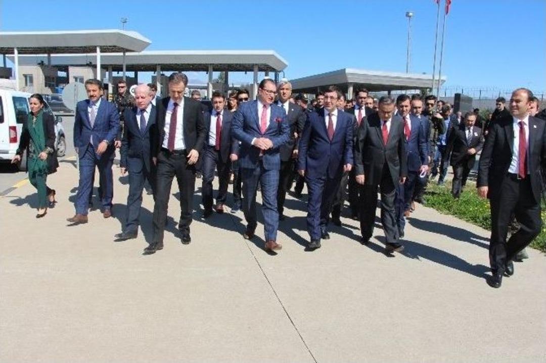 Bakan Yılmaz Habur&rsquo;da İncelemelerde Bulundu