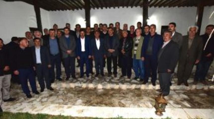 G&uuml;rkan, Muhtarlarla Bir Araya Geldi