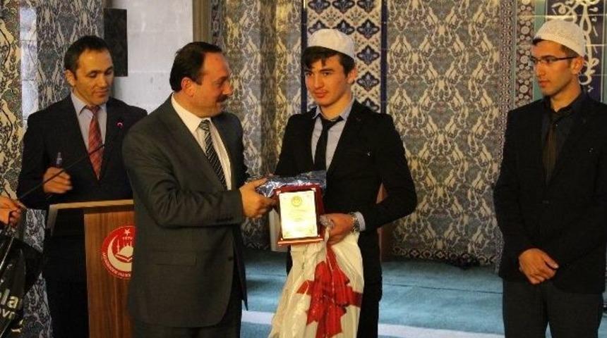 İmam Hatip Lisesi Öğrencileri Kur’an-ı Kerim Ve Ezan’ı Güzel Okumak İçin Yarıştı