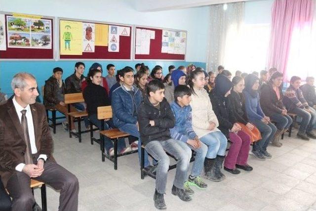 Kaymakam Şahin’den Meslek Tanıtım Semineri