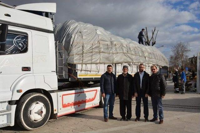 Uşak’tan Bayırbucak Türkmenlerine İki Tır Daha Yardım Gitti 1