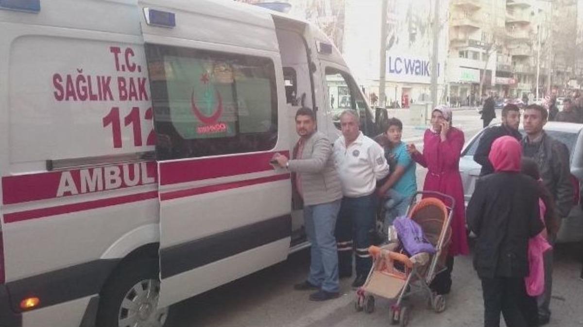 Kaldırımda Y&uuml;r&uuml;yen &Ccedil;ocuğun Kafasına Kebap Şişi Saplandı