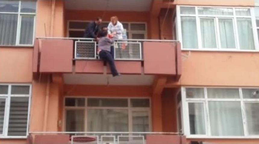 İntihar Etmek İsteyen Kadını Son Anda Yakınları Kurtardı