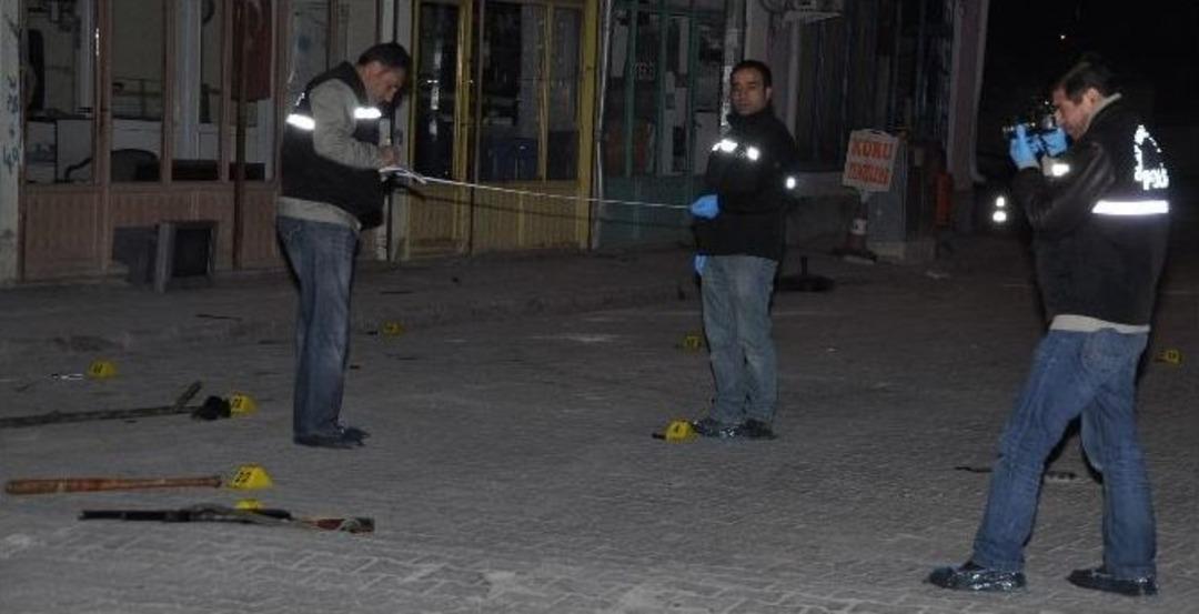 Aksaray&rsquo;da Silahlı Kavga: 2 &Ouml;l&uuml;, 6 Yaralı