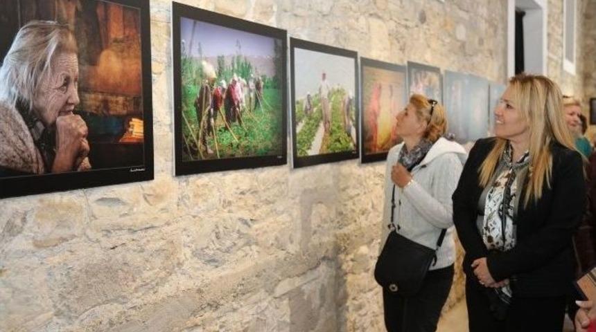 Urla&rsquo;da Kadınlar G&uuml;n&uuml;ne &Ouml;zel Sergi