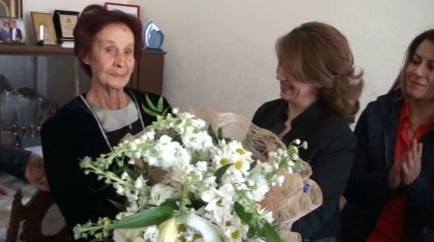 Kadın Gazetecilerden Kadınlara Anlamlı Ziyaret