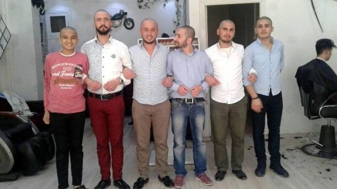 Berberler L&ouml;semi Hastası &Ccedil;ocuklar İ&ccedil;in Sa&ccedil;larını Kazıttı