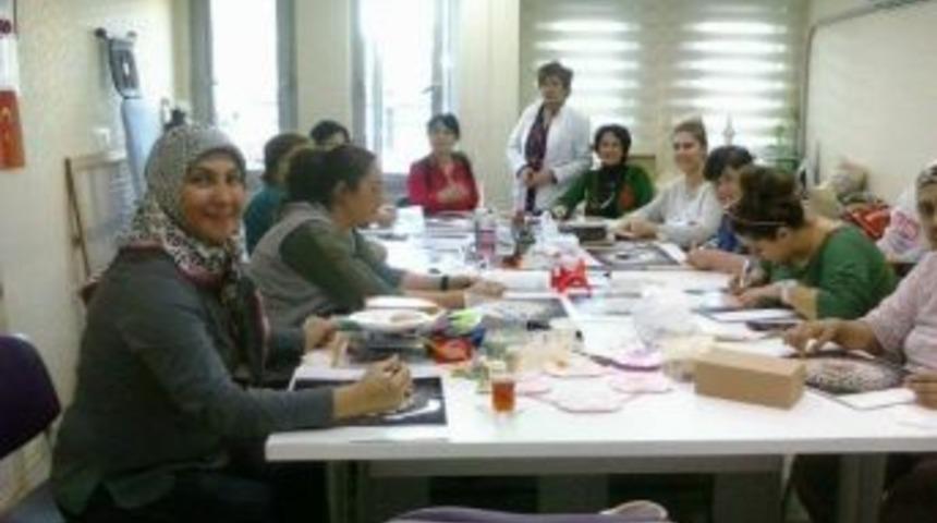 Sosyal Dayanışma Merkezi Kurslarına Yoğun İlgi