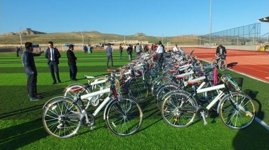 Mardin&rsquo;de Bisiklet Dağıtım T&ouml;reni
