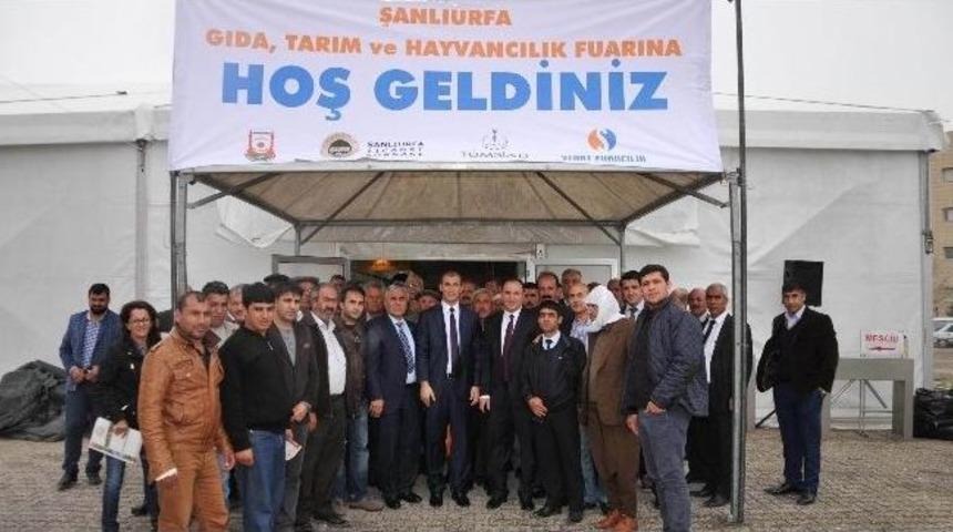 Tut İl&ccedil;e Kaymakamı Ve Beraberindekiler Fuara Katıldı