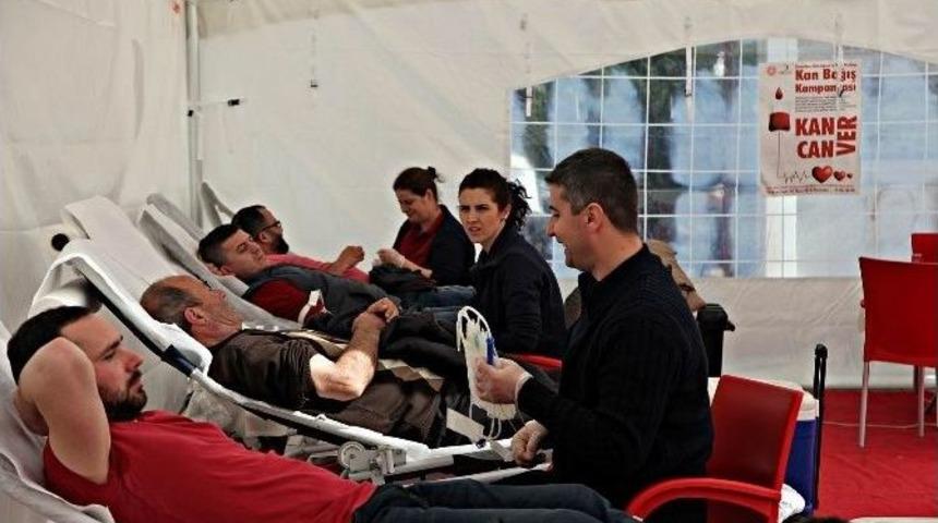 Ahmetbey&rsquo;de K&ouml;k H&uuml;cre Ve Kan Bağışı Kampanyası