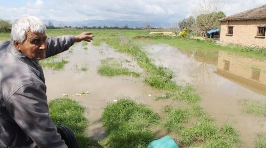 &Ouml;demiş&rsquo;te Taşkınlar Vatandaşları İsyan Ettirdi
