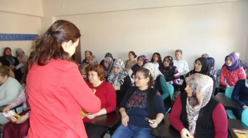 Boz&uuml;y&uuml;k&rsquo;te Tdp B&uuml;ro Amirliği Kadınlar G&uuml;n&uuml;&rsquo;nde Kadınları Bilgilendirdi