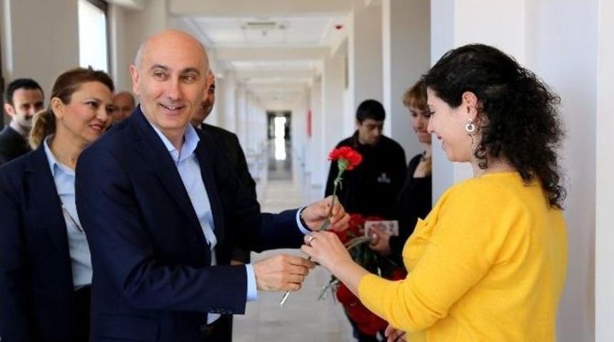 Hasan Kalyoncu &Uuml;niversitesi Rekt&ouml;r&uuml; Prof. Dr. Tamer Yılmaz: