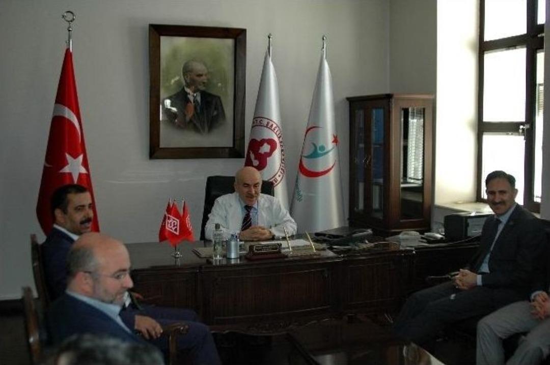 Sağlık-sen&rsquo;den Kadınlar G&uuml;n&uuml;&rsquo;nde Anlamlı Ziyaret