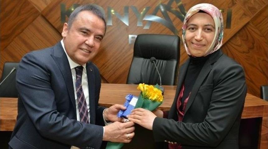 B&ouml;cek, Personelin Kadınlar G&uuml;n&uuml;n&uuml; Kutladı