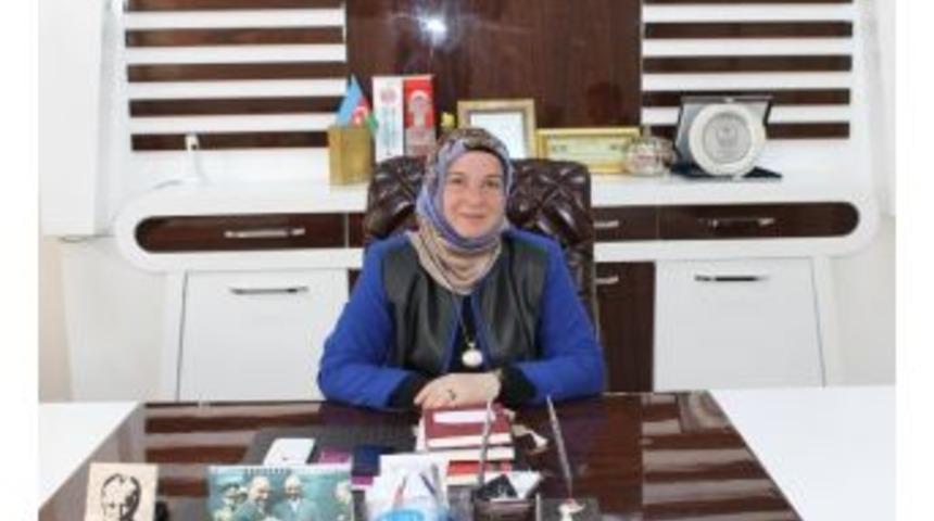 Baş&ouml;rt&uuml;l&uuml; &Ouml;ğretmenin Zorlu M&uuml;cadelesi