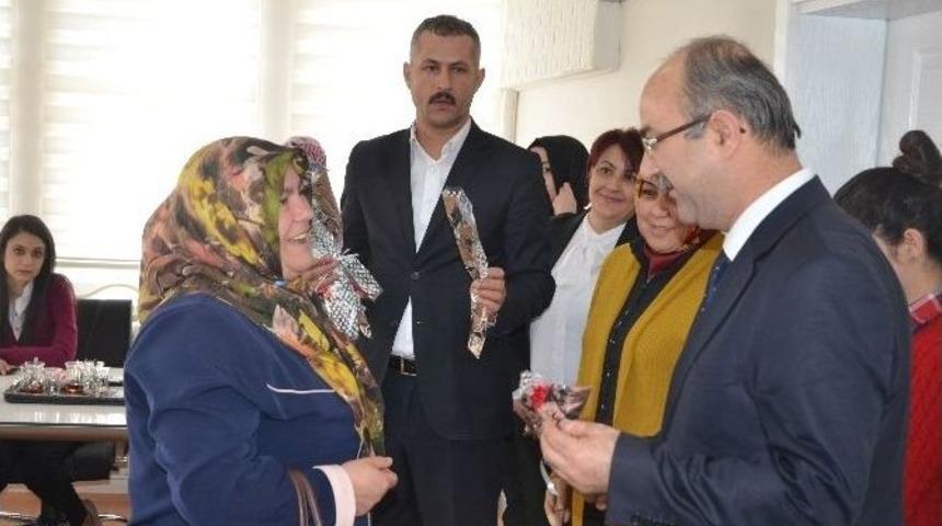 Başkan Gülcüoğlu’ndan Bayan Belediye Personeline 8 Mart Dünya Kadınlar Günü Hediyesi